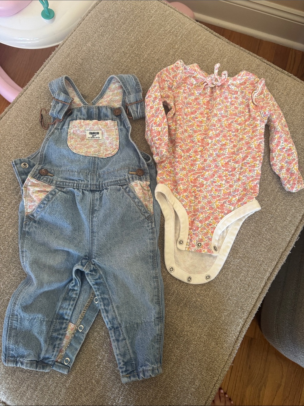 OshKosh B'gosh floral Denim Overalls with Pink Floral Top size 6 month